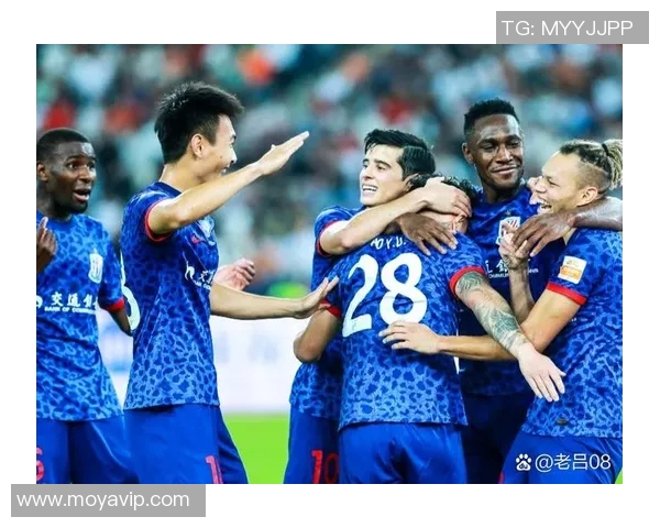 上海足球队在挑战赛中的团队协作表现分析与点评 上海足球队在挑战赛中的团队协作表现分析与点评