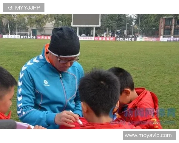 娇姐足球明星视频揭秘他们的训练生活与场上风采的精彩瞬间 娇姐足球明星视频揭秘他们的训练生活与场上风采的精彩瞬间